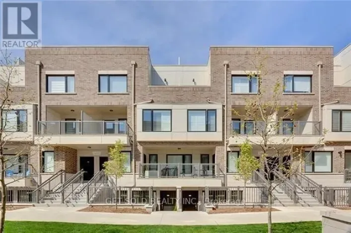 421 - 8 DRUMMOND STREET, Toronto