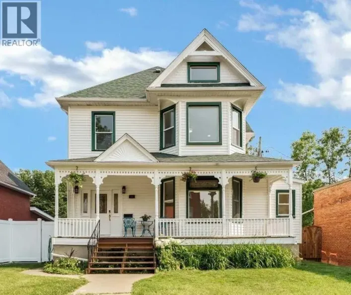 421 Aberdeen Street SE, Medicine Hat