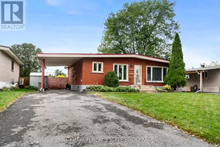 421 BEACH AVENUE, Cornwall