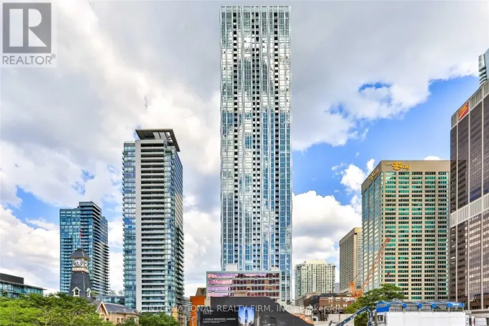 4212 - 1 YORKVILLE AVENUE, Toronto