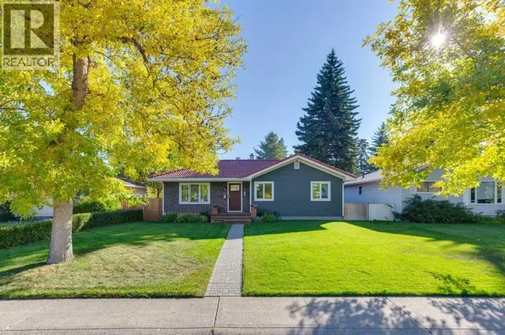 4212 45 Street SW, Calgary