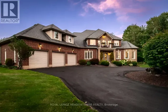 House for sale: 4215 ENNISCLARE DRIVE, Milton