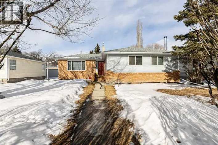 4216 37 Street, Red Deer