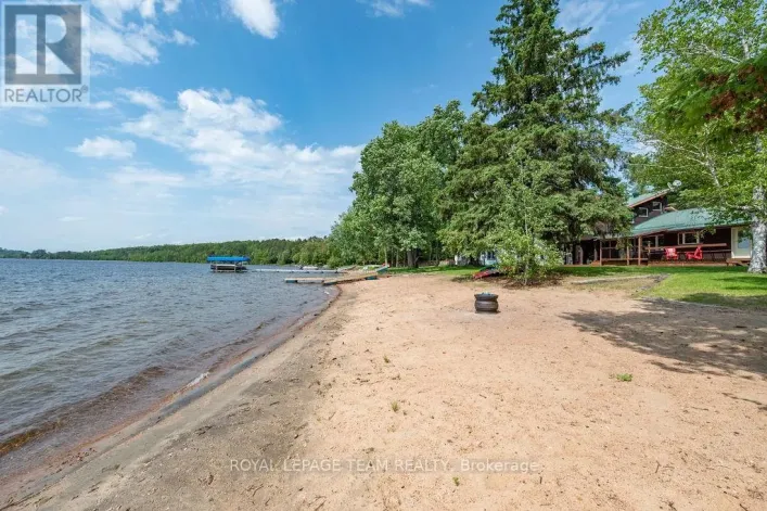 42165 COMBERMERE ROAD, Madawaska Valley