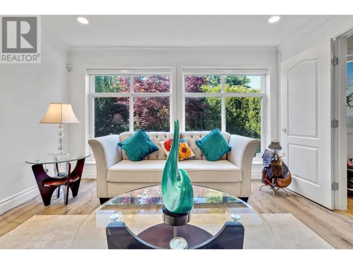 4218 W 10TH AVENUE, Vancouver