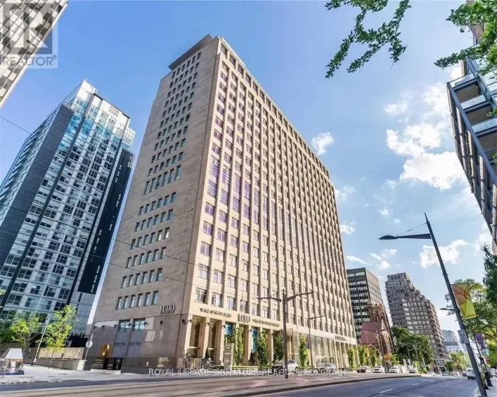 422 - 111 ST CLAIR AVENUE W, Toronto