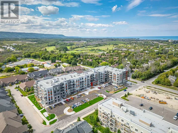422 - 4 KIMBERLY LANE, Collingwood