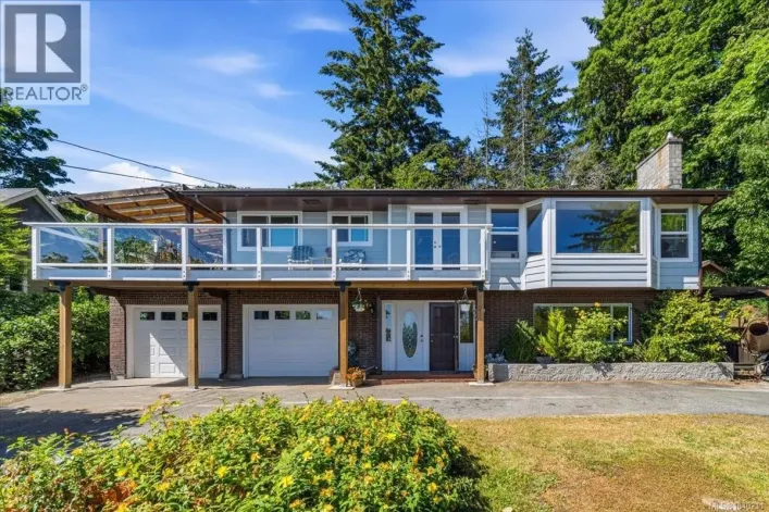 422 Battie Dr, Ladysmith