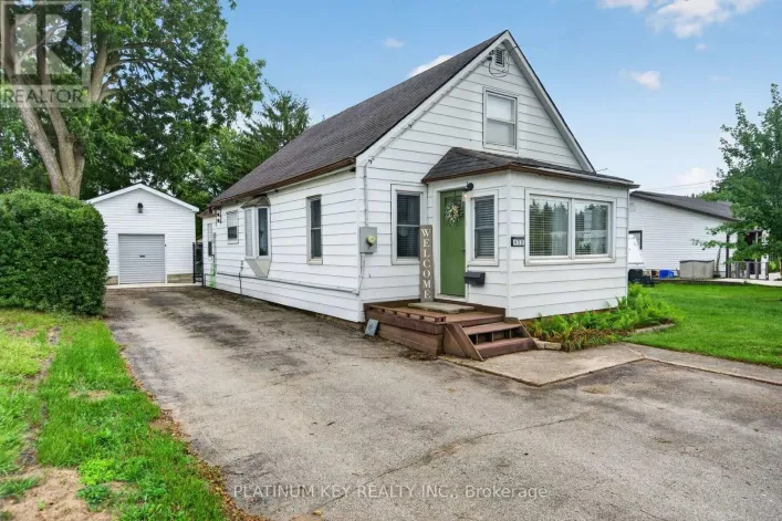 422 METCALFE STREET W, Strathroy-Caradoc