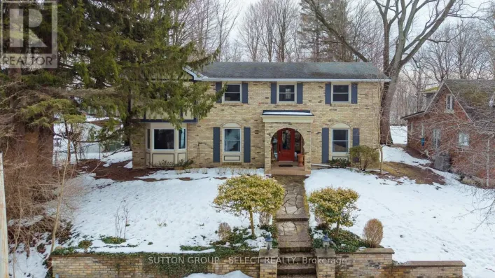 422 RIVERSIDE DRIVE, London North