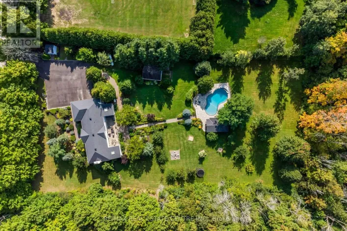 4220 ENNISCLARE DRIVE, Milton