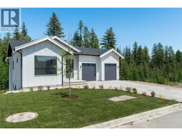 4221 69 Avenue NE, Salmon Arm