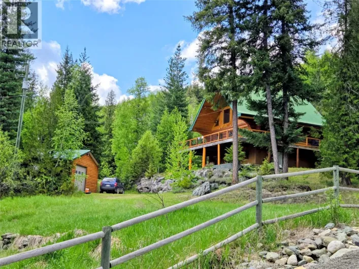 4221 Barriere Lakes Road, Barriere