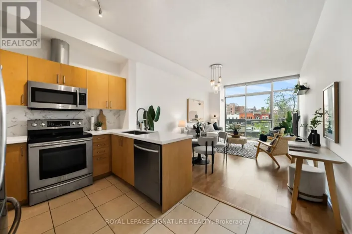 423 - 388 RICHMOND STREET W, Toronto