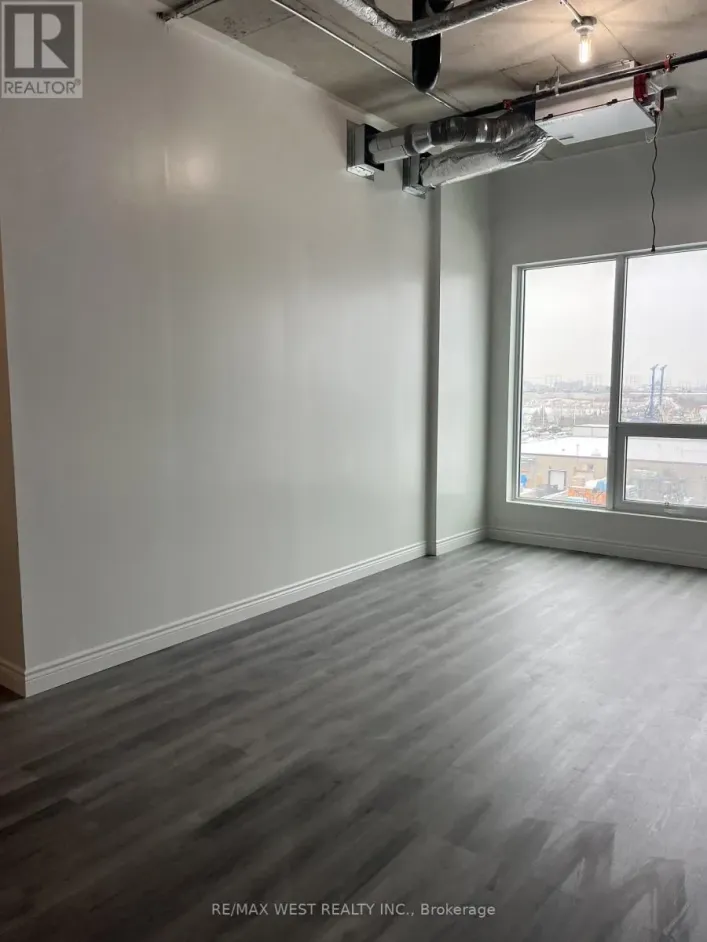 423 - 600 DIXON ROAD, Toronto