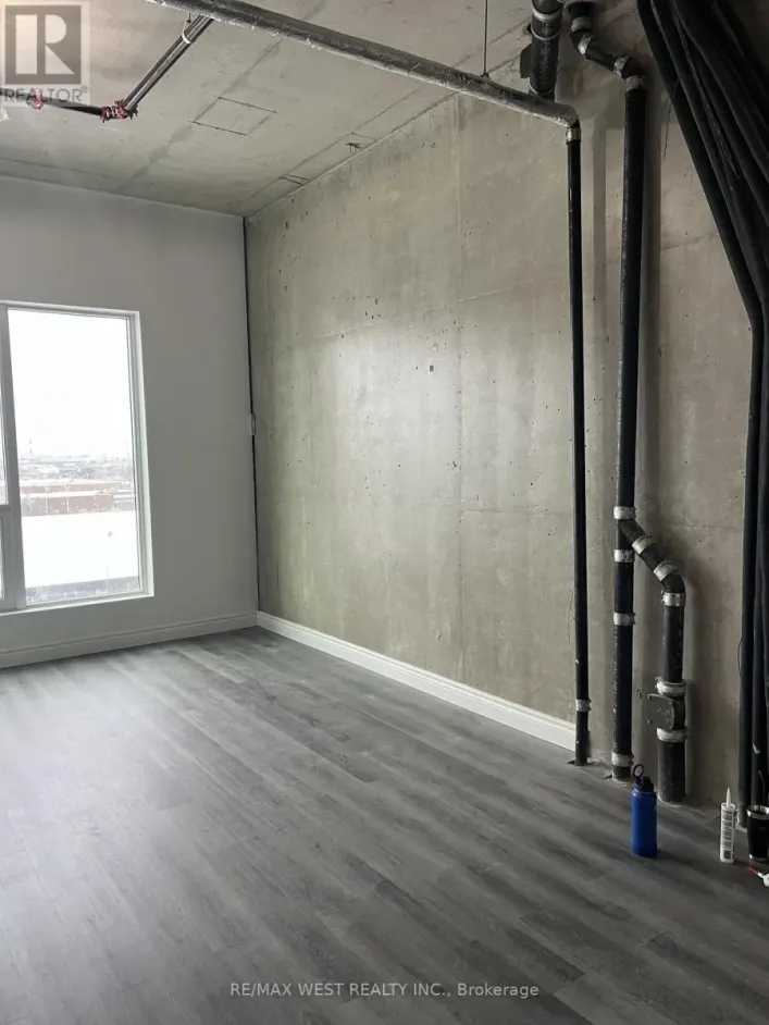 423 - 600 DIXON ROAD, Toronto