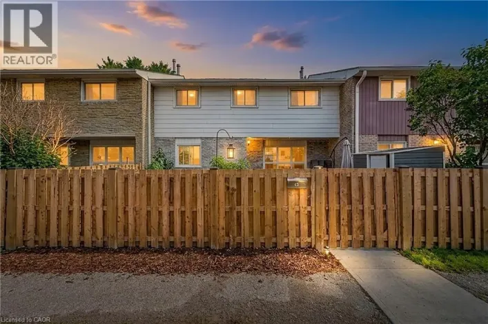 423 WESTWOOD Drive Unit# 43, Kitchener