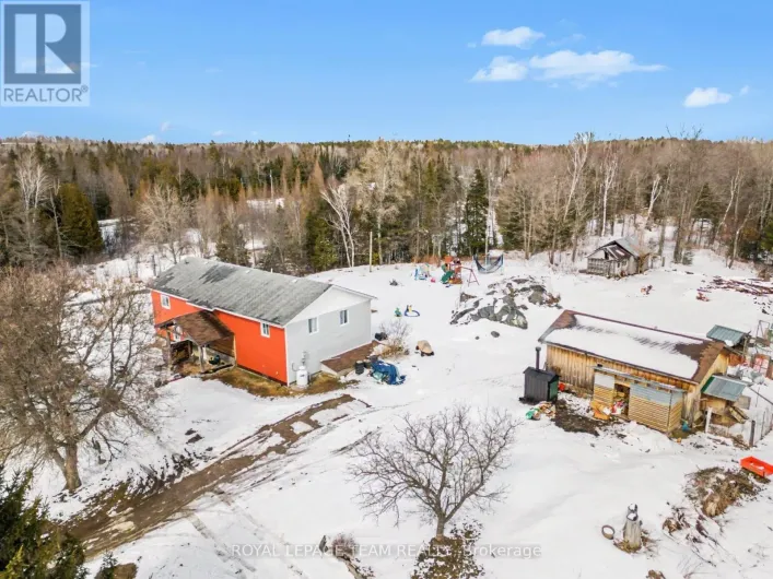 4237 BELL LINE ROAD, Frontenac