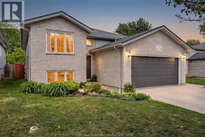 4238 SHARON, Windsor