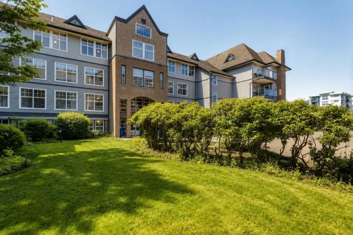 424 20200 56 AVENUE, Langley