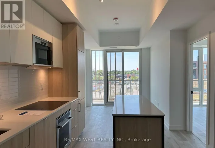 424 - 220 MISSINNIHE WAY, Mississauga