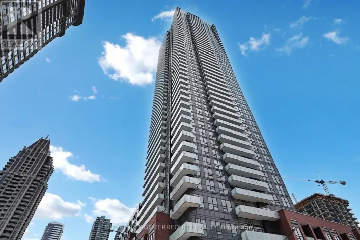424 - 430 SQUARE ONE DRIVE, Mississauga