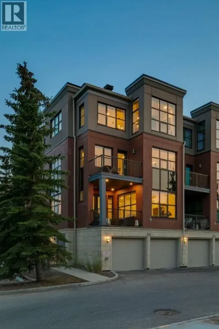 424 Aspen Meadows Hill SW, Calgary
