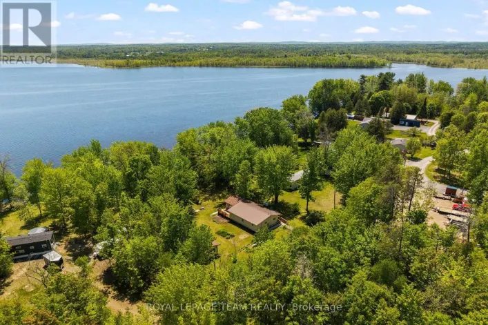 424 HUMMINGBIRD LANE, North Algona Wilberforce