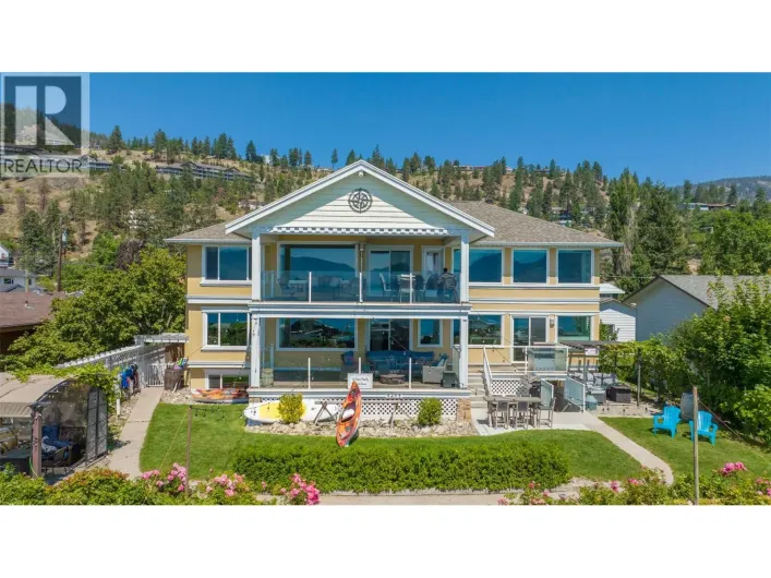 4244 Beach Avenue, Peachland