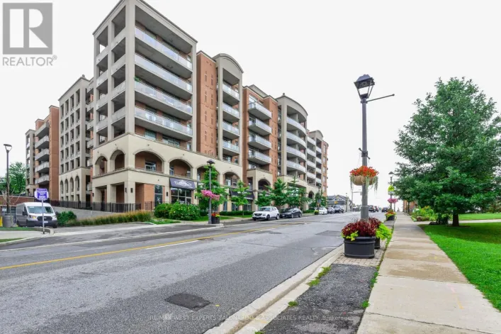 425 - 281 WOODBRIDGE AVENUE, Vaughan