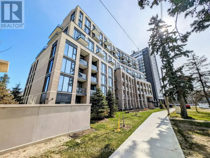 425 - 293 THE KINGSWAY, Toronto