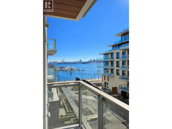 425 755 HARBOURSIDE DRIVE, North Vancouver