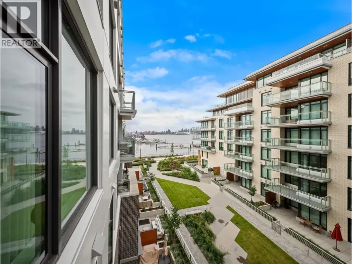 425 755 HARBOURSIDE DRIVE, North Vancouver