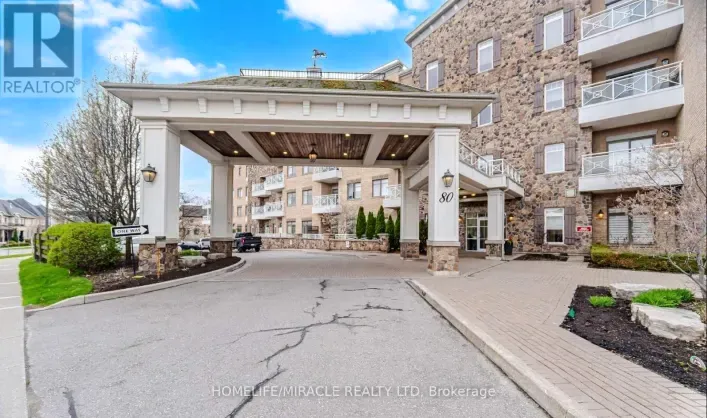 425 - 80 BURNS BOULEVARD, King