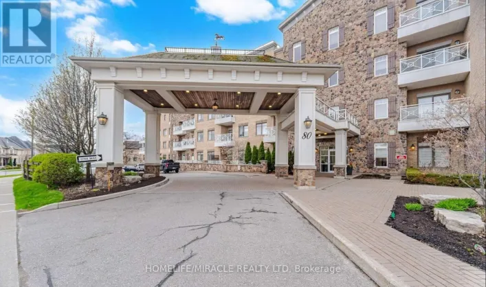 425 - 80 BURNS BOULEVARD, King