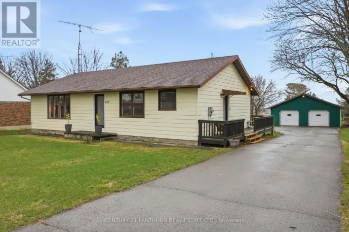House for sale: 425 BLOOMFIELD MAIN STREET, Prince Edward County