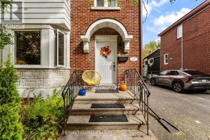 425 CHAPEL STREET, Ottawa