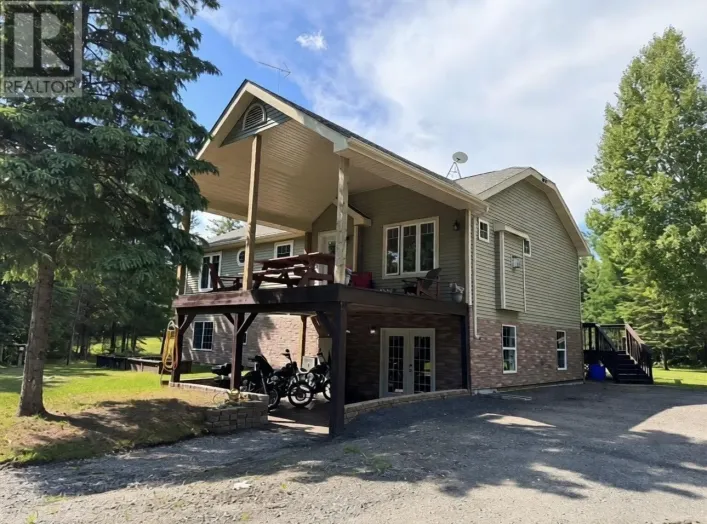 425 Emo RD, Emo