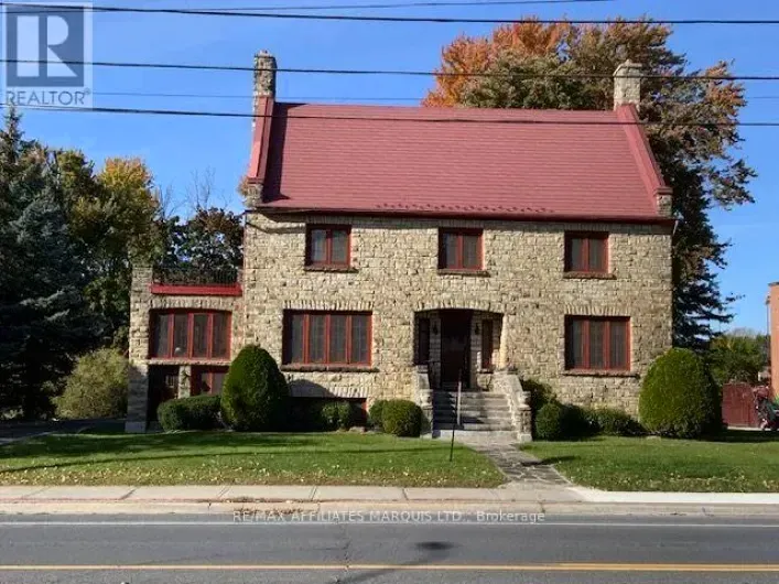 425 SECOND ST. E STREET E, Cornwall