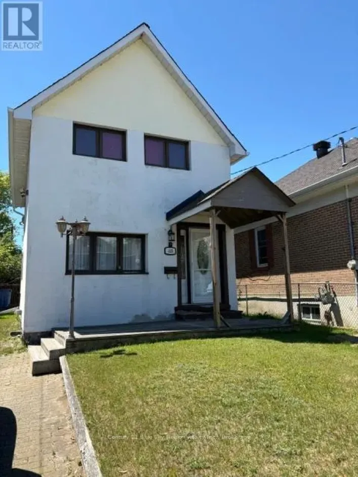 425 WORTHINGTON STREET E, North Bay
