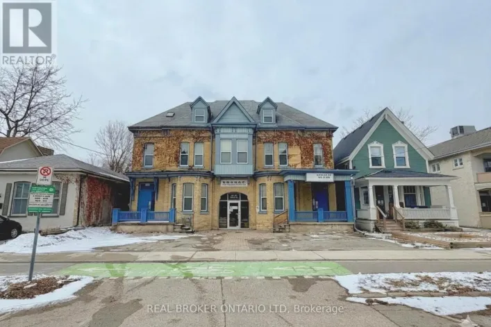 425-427 WILLIAM STREET, London East