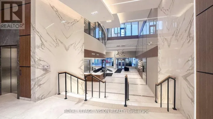 426 - 5105 HURONTARIO STREET, Mississauga
