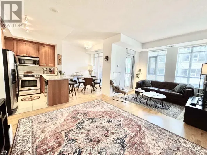 426 - 900 MOUNT PLEASANT ROAD, Toronto