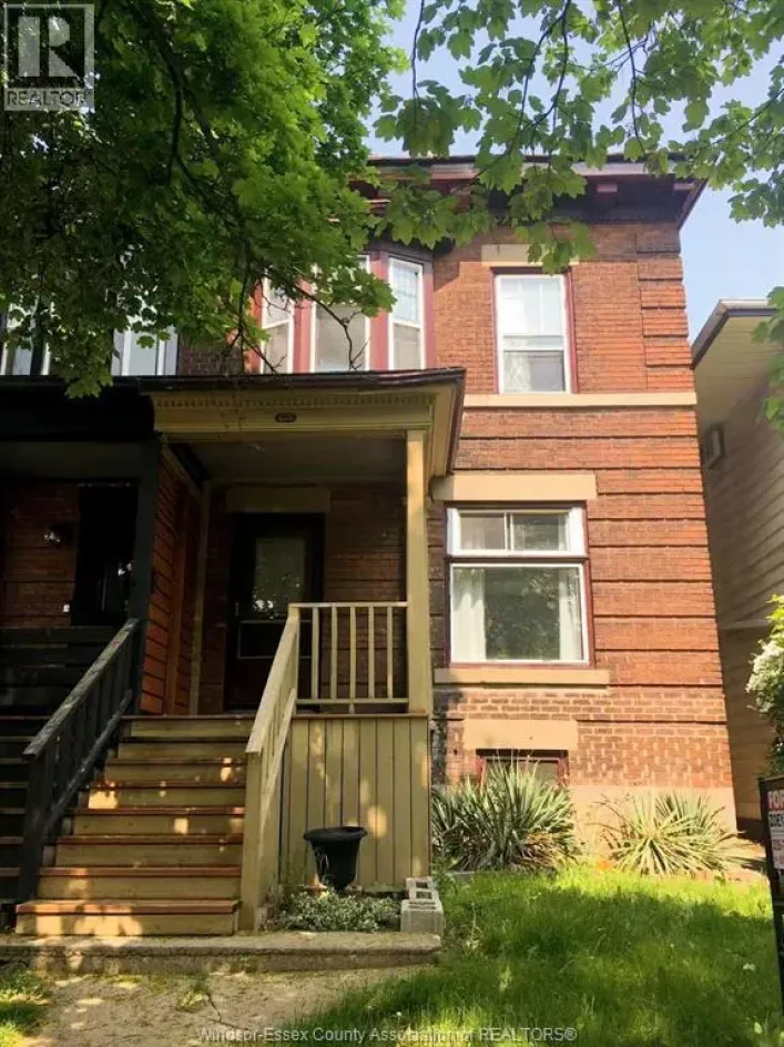 426 BRUCE, Windsor
