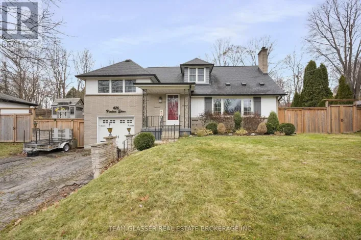 426 PINETREE DRIVE, London North