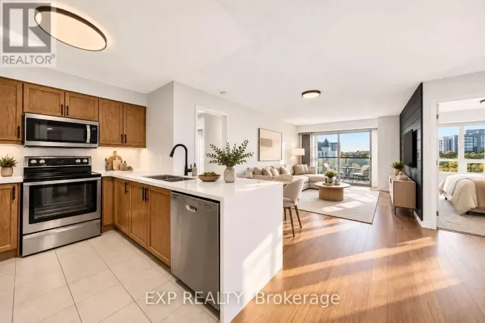 427 - 18 HARDING BOULEVARD W, Richmond Hill