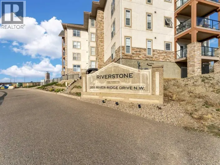 427, 201 River Ridge Drive NW, Medicine Hat