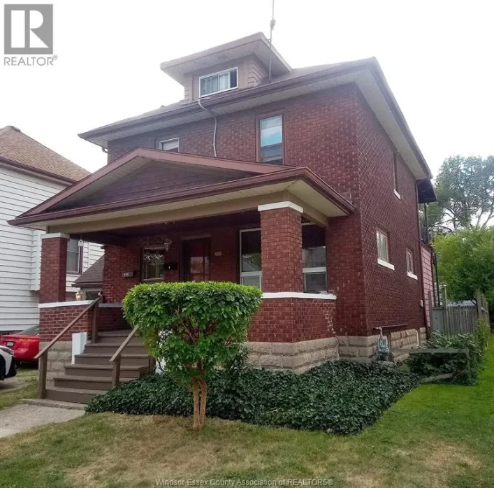 427 GLADSTONE AVENUE, Windsor