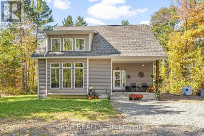 427 PAUGH LAKE ROAD, Madawaska Valley
