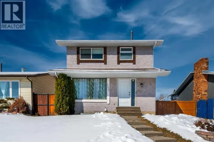 427 Rundlelawn Way NE, Calgary
